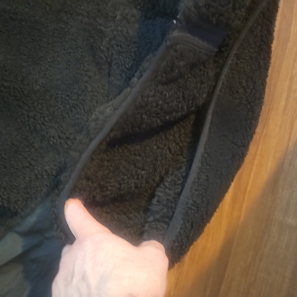 NWT Men's Volcom Jacket. "Runtime Error" Black Faux Fur Sherpa Zip Up - Picture 9 of 10